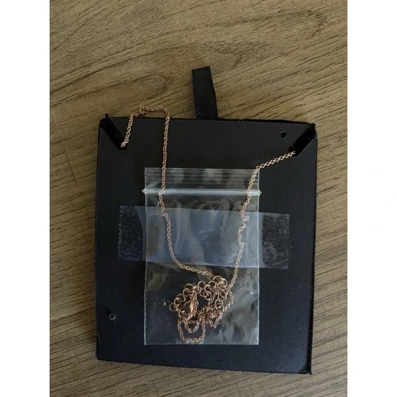 NWOT Rose Gold Tone Arrow Drop Elegant Made With Swarovski Crystal Necklace‎ NEW - Picture 5 of 5